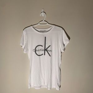 BRAND NEW Calvin Klein t-shirt